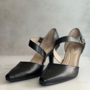 Life Stride Black Strappy Heels